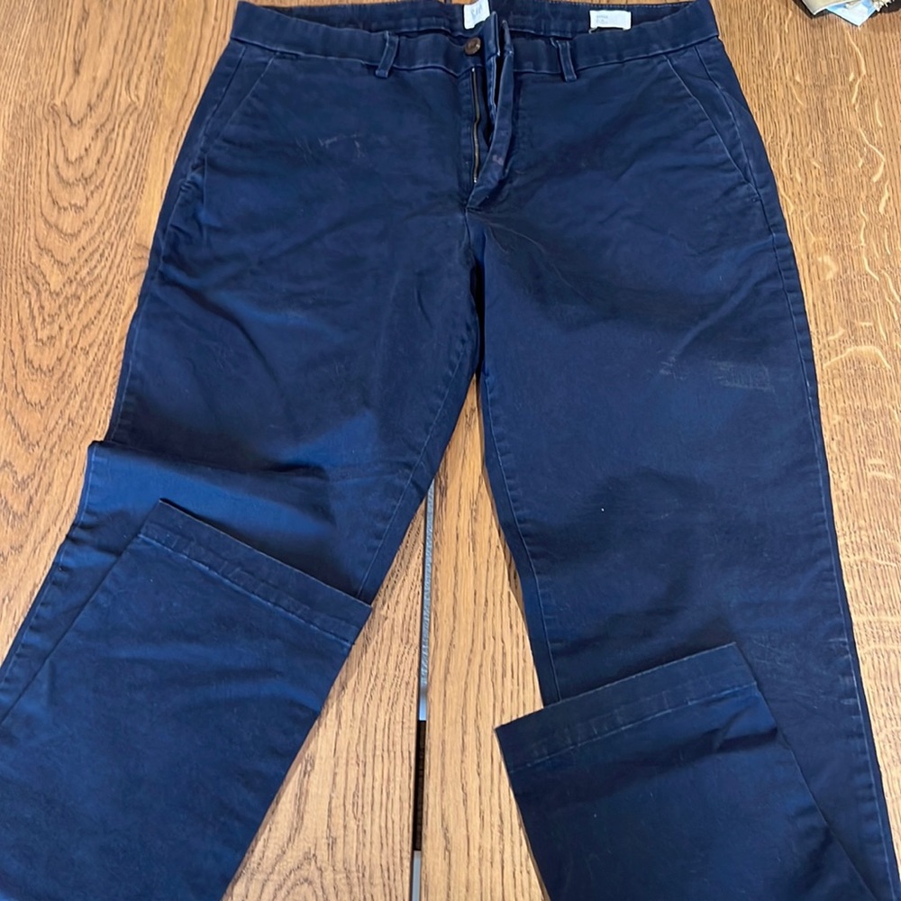 Never worn gap chinos